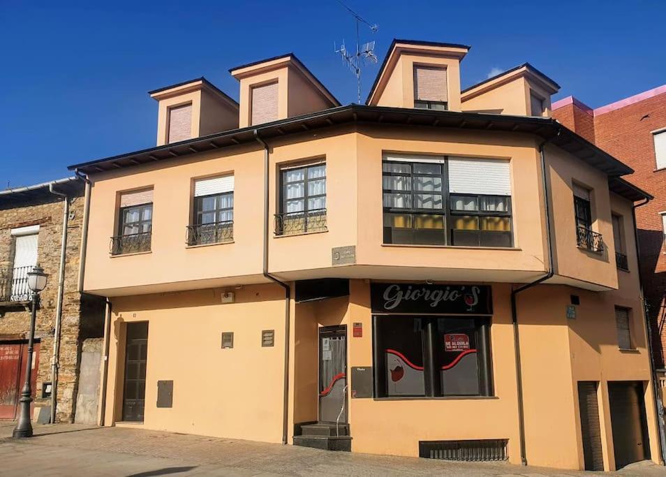 Apartamento En El Casco Antiguo De Ponferrada Extérieur photo